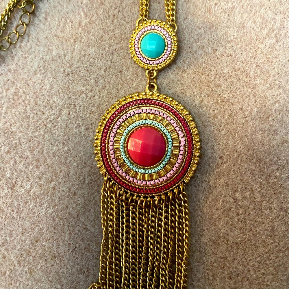Rainbow fringe pendant necklace